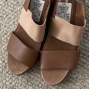 Women's Tan and Brown Sandals